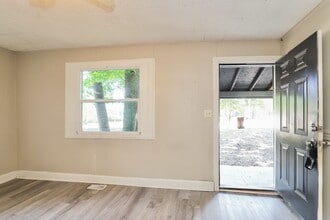 Building Photo - 505 Henry Pl