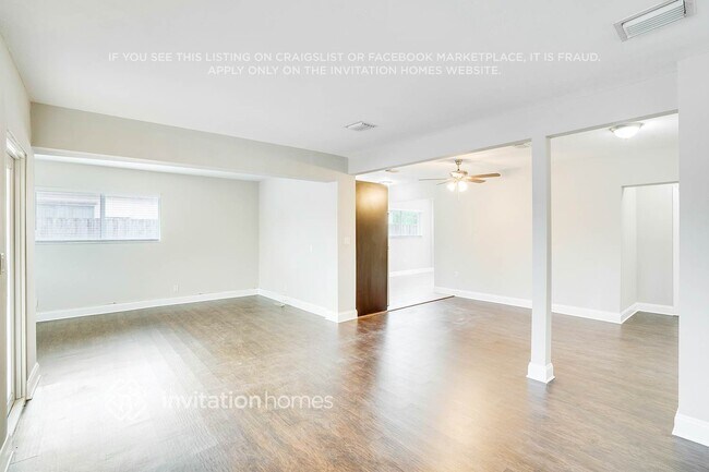 Building Photo - 7421 Normandy St