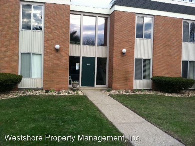 Building Photo - 889 Woodside Rd