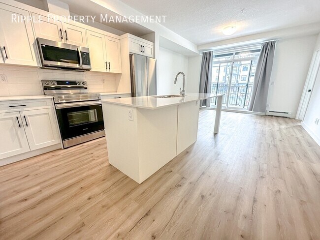 Photo du bâtiment - FANTASTIC 2 BEDS/ 2 BATHS CONDO!