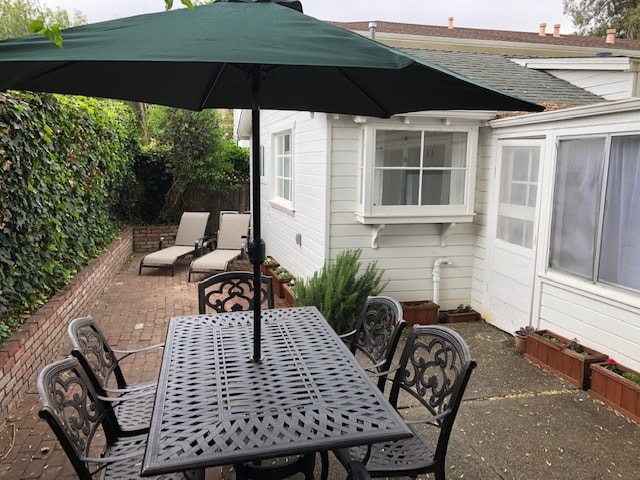 Rear Patio - 933 Crane St