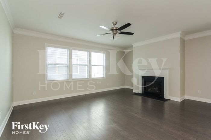 Primary Photo - 8137 Kalson St