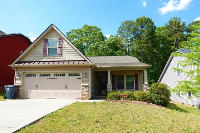 Foto del edificio - 161 Tiara Ridge Ln