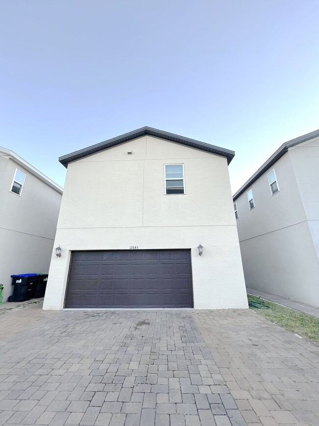Photo - 12645 Salomon Cove Dr Townhome