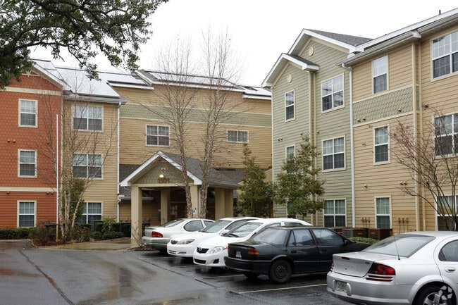 Morris Court III 1301 N M St Pensacola FL 32501 Apartments com Morris Court III 1301 N M St Pensacola FL 32501 Apartments com