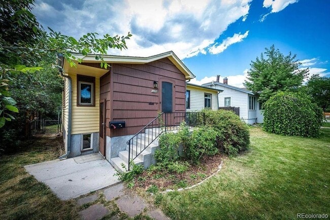 Building Photo - 2285 Gray St