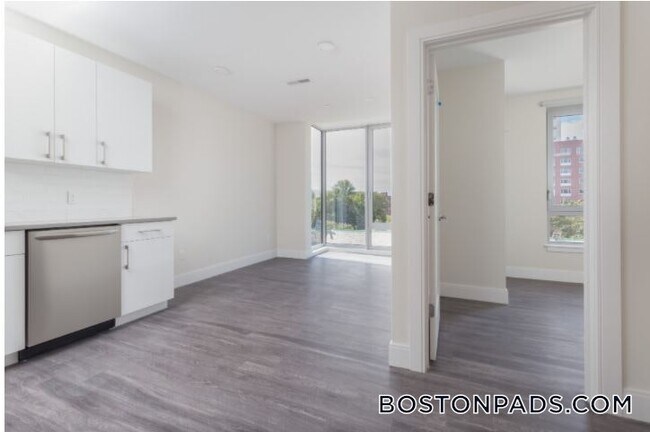 Foto del edificio - 1065 Tremont St