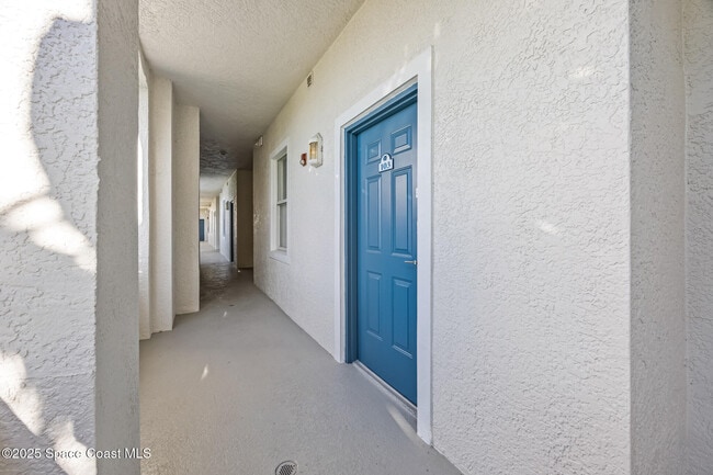 Building Photo - 540 S Banana River Dr