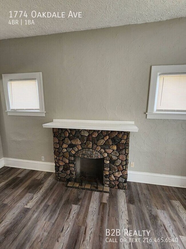 Foto del edificio - 1774 Oakdale Ave