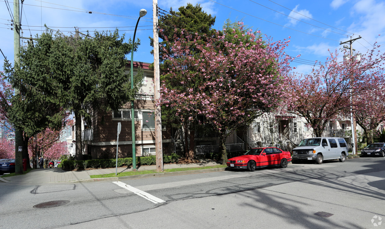Primary Photo - City Vista