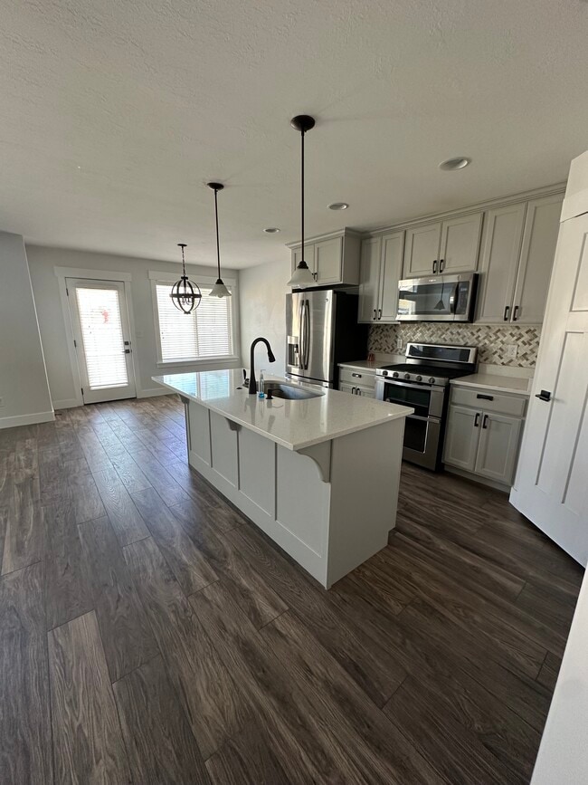 Building Photo - 15417 S Skyraider Ln