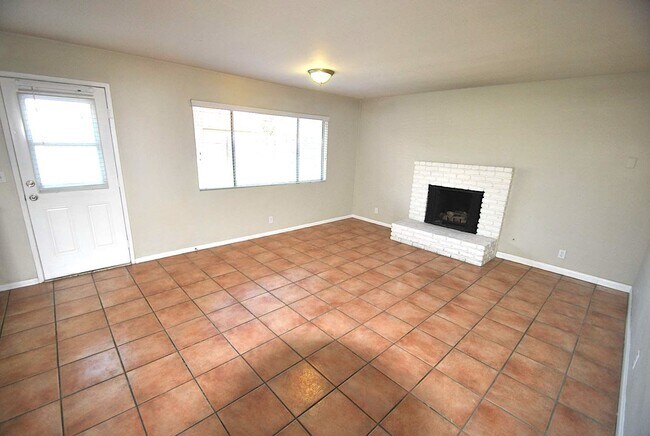 Building Photo - 4095 Acacia St