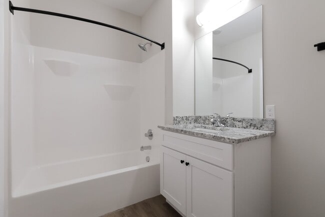 Interior Photo - 301 W. University Ave