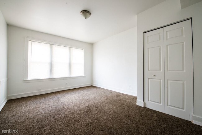 Building Photo - 1 br, 1 bath Apartment - 7701 S May St