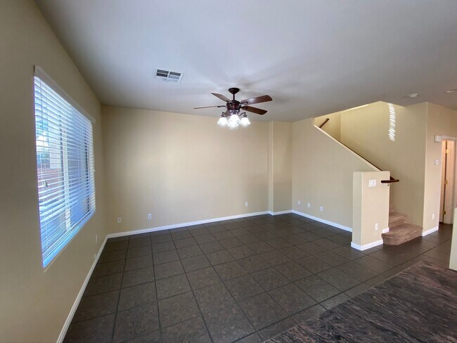 Building Photo - 2 Story Home in Henderson with Large Backy...