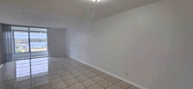 Building Photo - 2029 NW 46th Ave