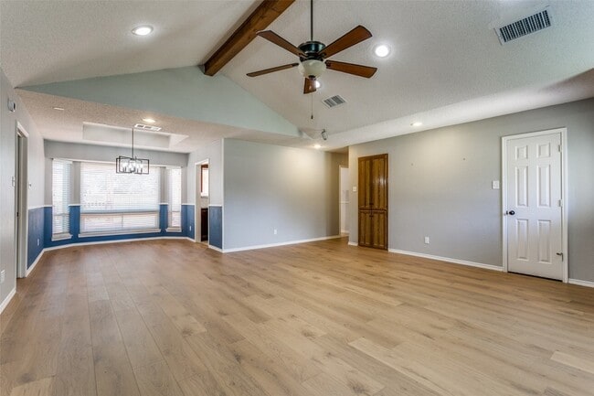 Foto del edificio - 8 Winding Creek Ct
