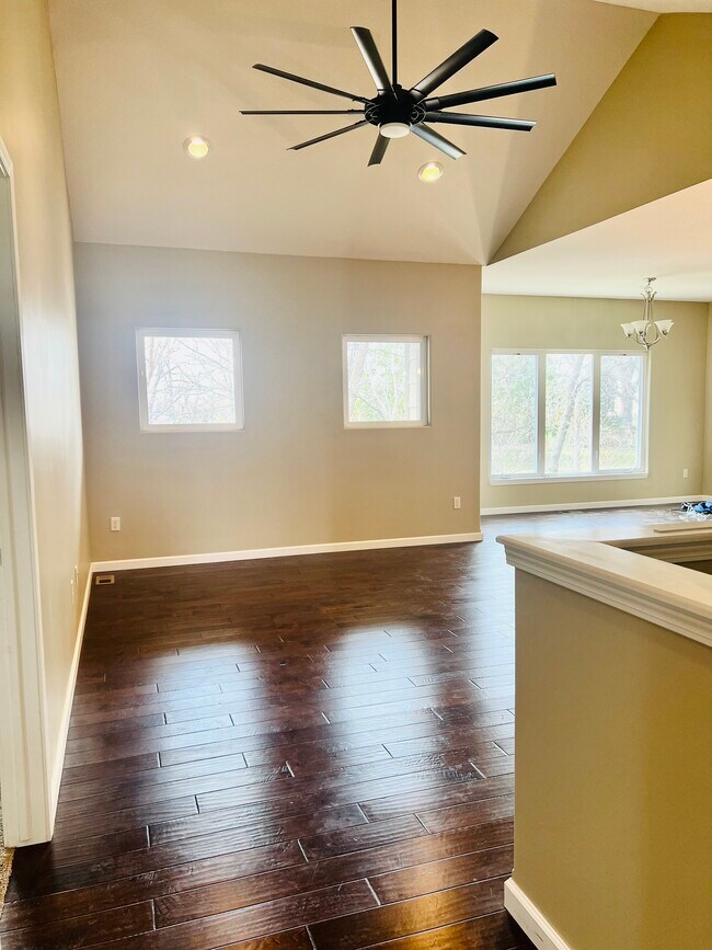 Foto del edificio - 1827 N 127th St E