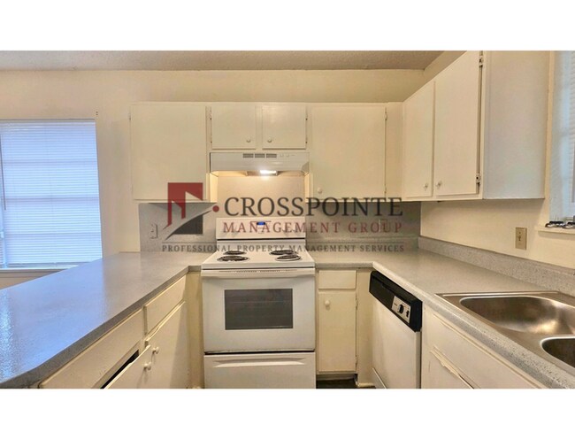 Foto del edificio - Tour Today! Cozy 3 Bedroom Unit!