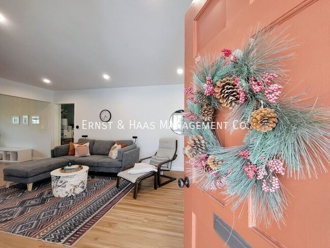 Building Photo - 5632 Hazelbrook Ave