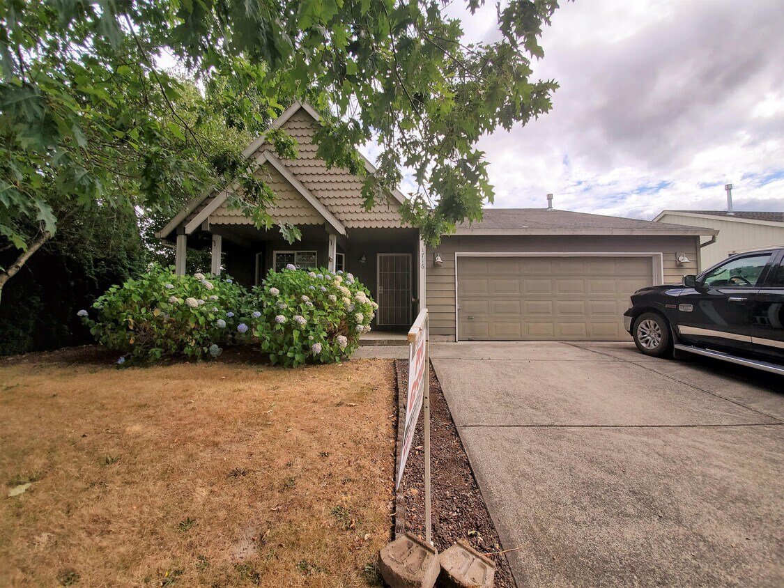 Primary Photo - 1716 Hartford Dr