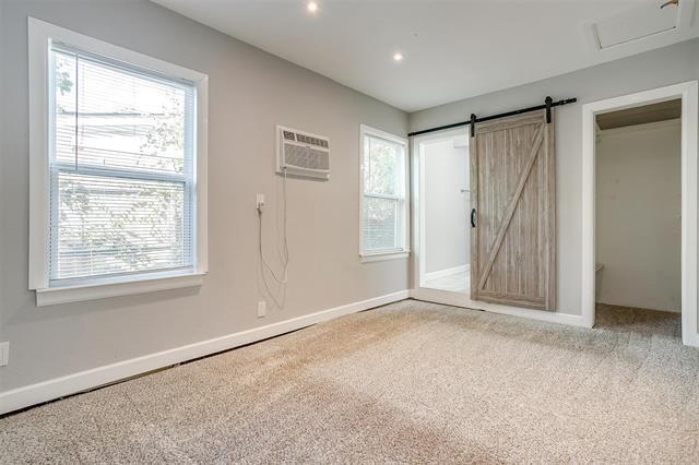 Building Photo - 10325 Fern Dr