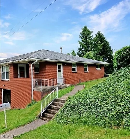 Building Photo - 98 Summers St
