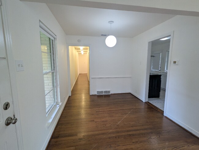 Foto del edificio - 948 N Windomere Ave