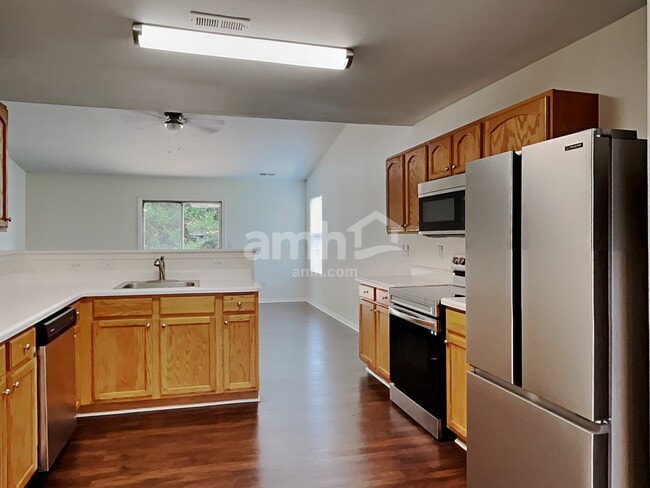 Building Photo - 8117 Rosberg Ln