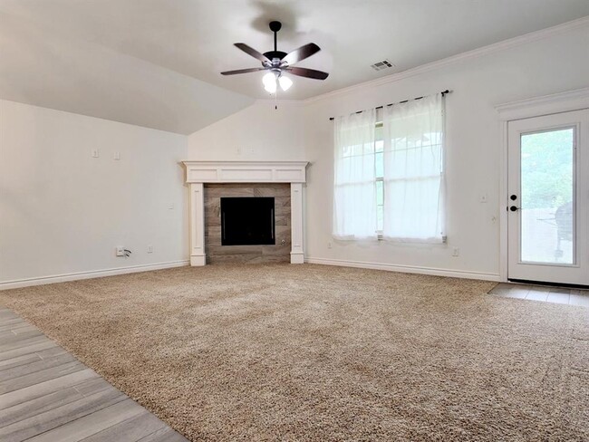 Building Photo - 2400 Frisco Way
