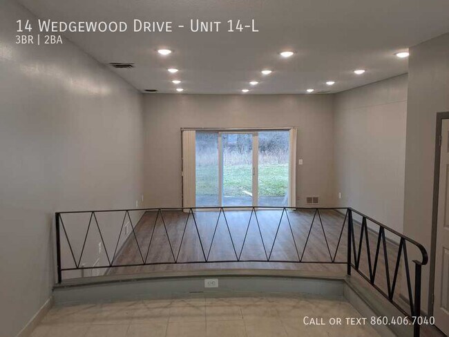 Foto del edificio - 14 Wedgewood Dr