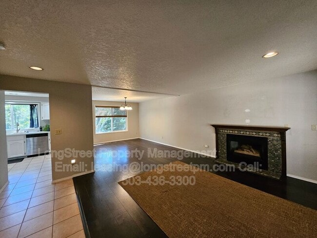 Foto del edificio - 5806 SE Pine St