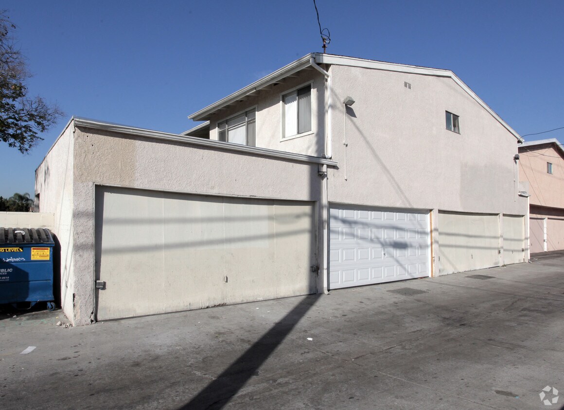 Building Photo - 928 S Fann St