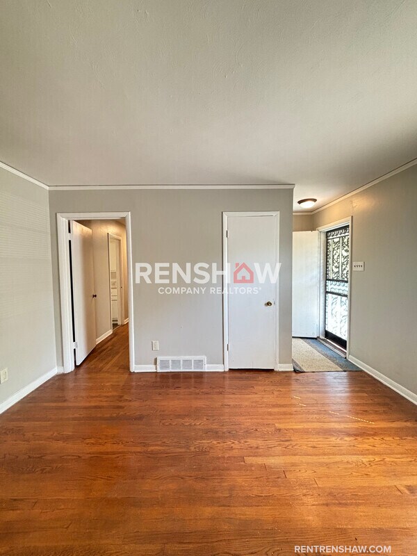Foto del edificio - 1755 Cornelia Ln