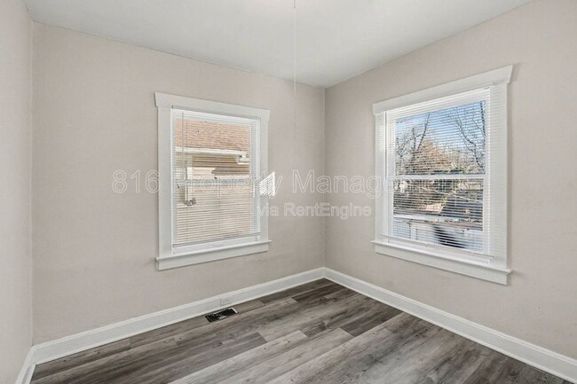 Building Photo - 5713 Brooklyn Ave