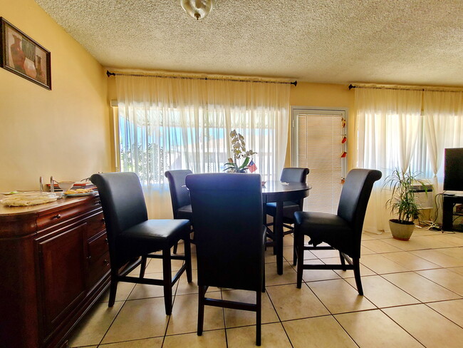 dining room - 6654 Wilkinson Ave