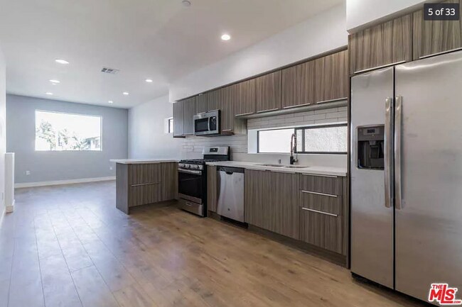 Foto del edificio - 412 N Ardmore Ave