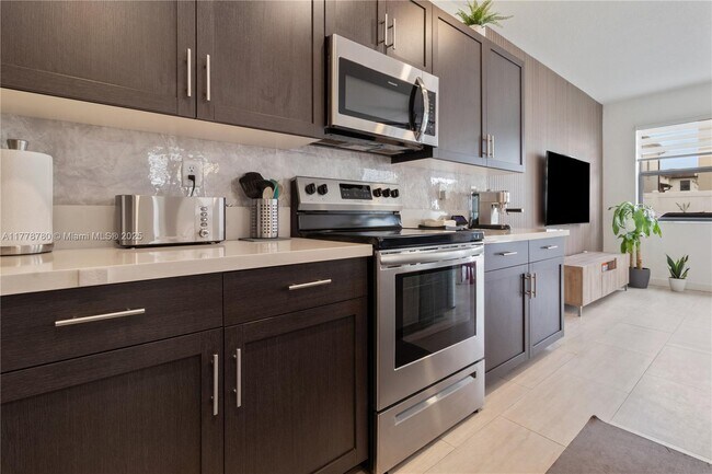 Foto del edificio - 3431 W 109th Pl