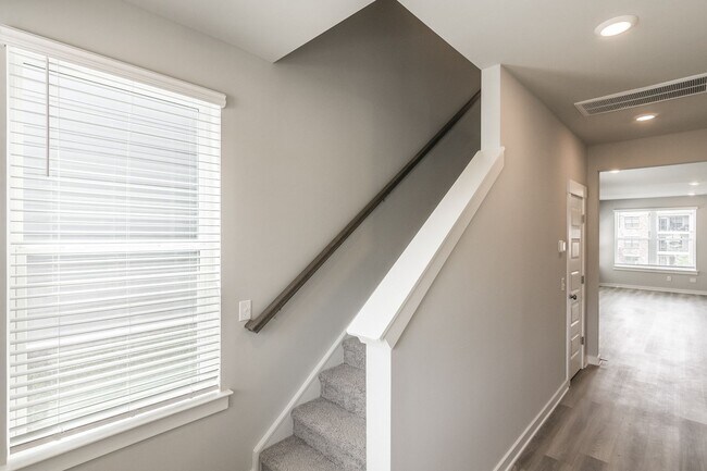 Photo - Modern and Spacious Home!