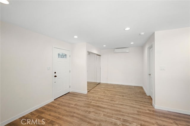 Foto del edificio - 8240 Ellenbogen St