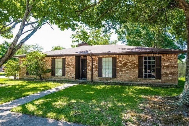 Building Photo - Wonderful Home!