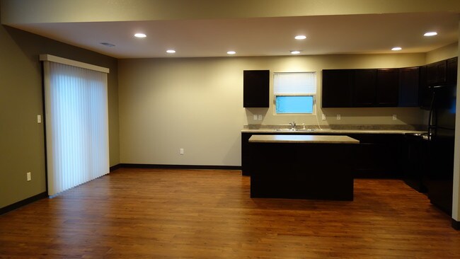 Building Photo - 1702 Gypsy Moth Dr