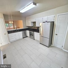 Building Photo - 1509 Templeton Pl
