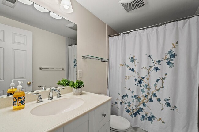 Foto del edificio - 602 Bashford Ln