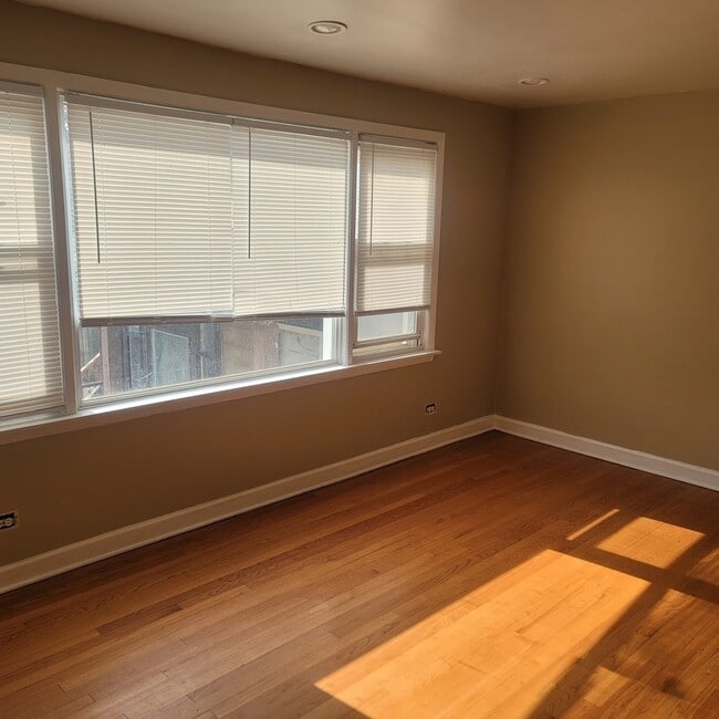 Foto del edificio - 7920 S Dobson Ave