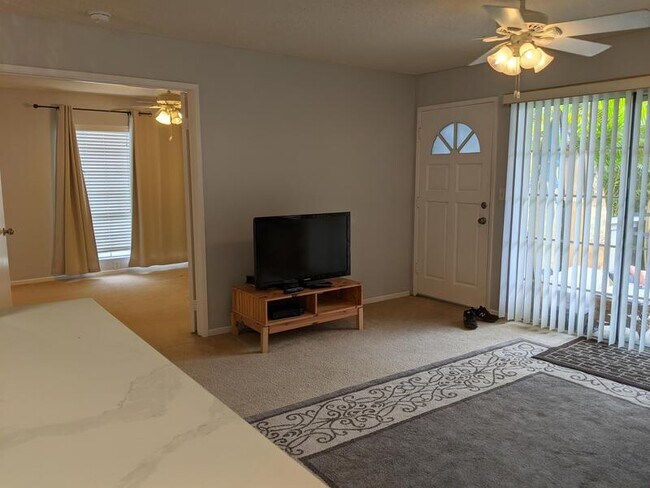 Building Photo - 46-1009-1009 Emepela Way