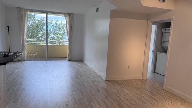 Building Photo - 18800 NE 29th Ave