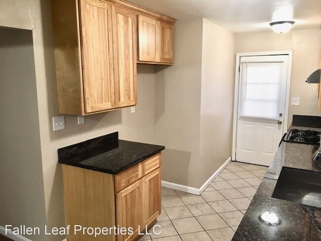 Building Photo - 3 br, 2 bath House - 222 W Leland Rd.