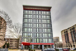 Building Photo - 1320 Fenwick Ln