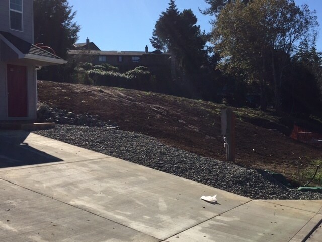 Building Photo - 0407 - Telegraph Duplex